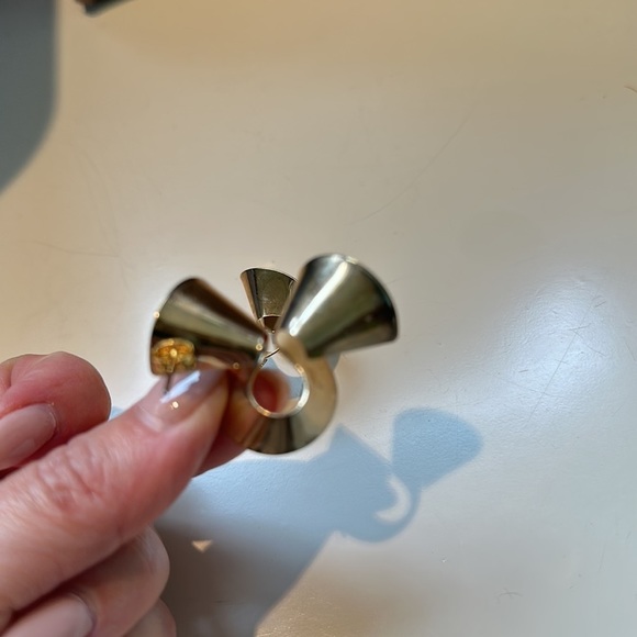 8 Other Reasons Joppie Earrings in Gold - Picture 5 of 6